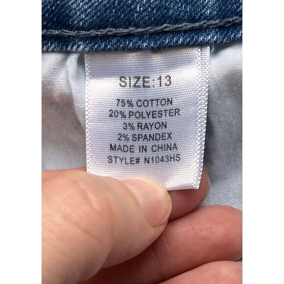 NWT Fashion Nova Sneaking Out Stretch Skinny Jeans - Medium Wash, Size 13 - Picture 10 of 16